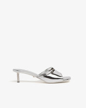 Load image into Gallery viewer, Mirror Logo Chain Sandals
