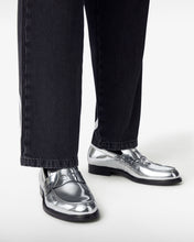 Load image into Gallery viewer, Wirdo Mirror Loafers
