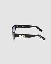 Load image into Gallery viewer, GD024 CAT-EYE SUNGLASSES: Unisex Sunglasses Black | GCDS
