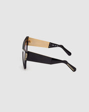 Load image into Gallery viewer, GD0026 Cat-eye sunglasses : Women Sunglasses Black  | GCDS
