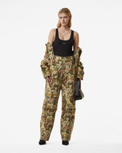 Load image into Gallery viewer, Gcds Hentai Cargo Trousers | Women Trousers Military Green | GCDS Spring/Summer 2023
